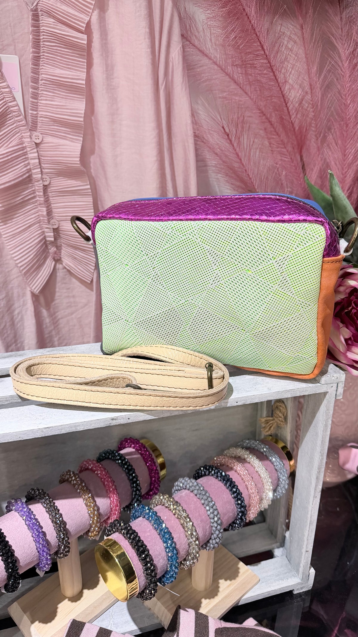 Clutch in pelle con tracolla @2