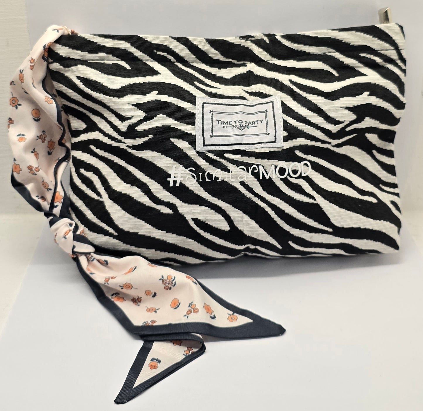 Le #similarMOOD " nata per il lusso " animalier zebra