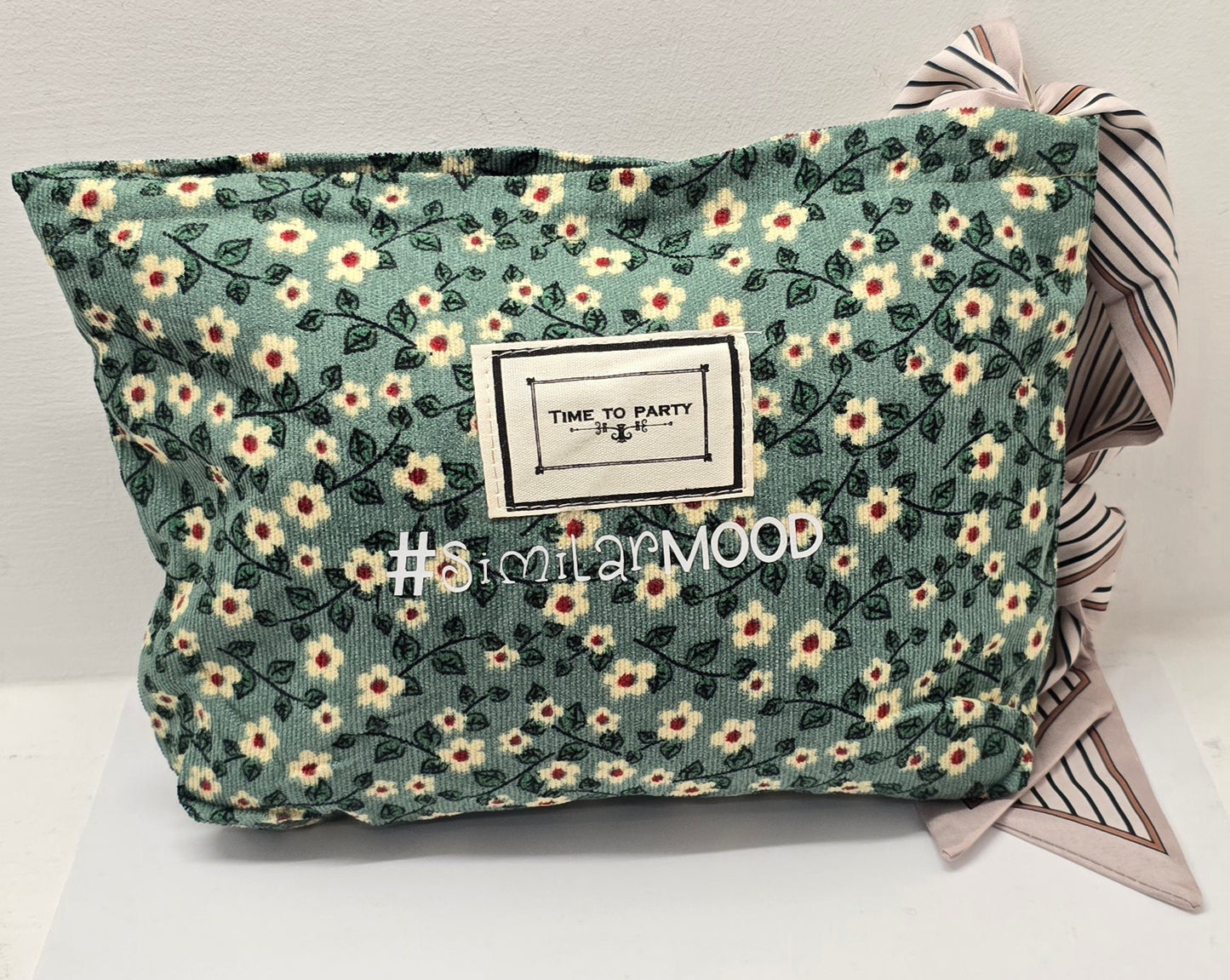 Le #similarMOOD " che fastidio" fiore verde