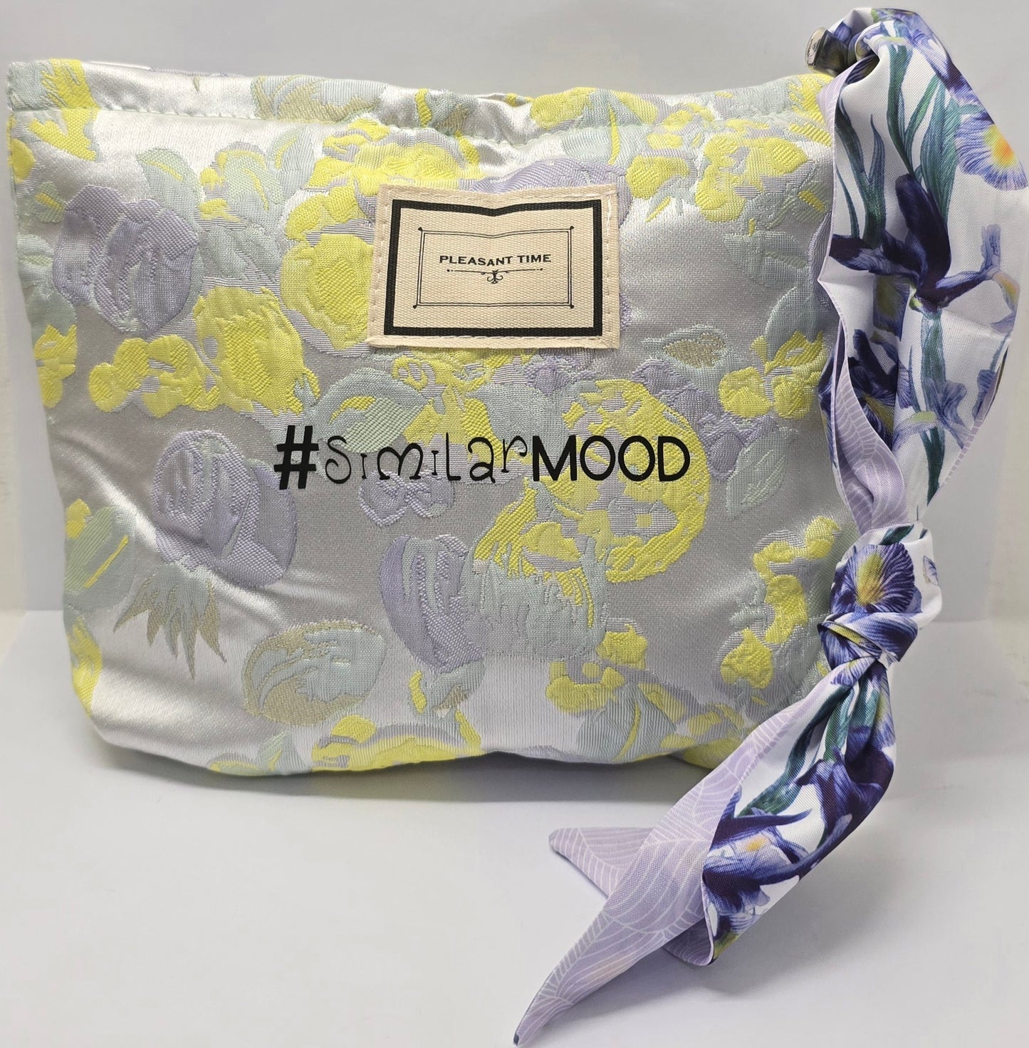 Le #similarMOOD " reggo piu' gin tonic " fluo