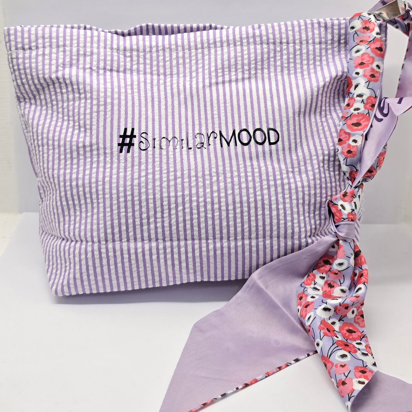 Le #similarMOOD " tutto il resto è noia" righe viola