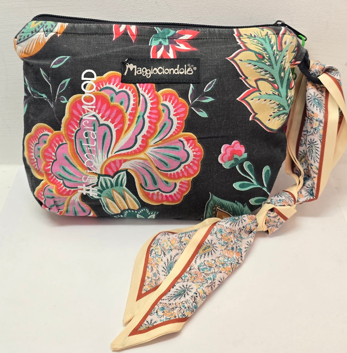 Le #similarMOOD LUXURY" Anche secondo me " @51