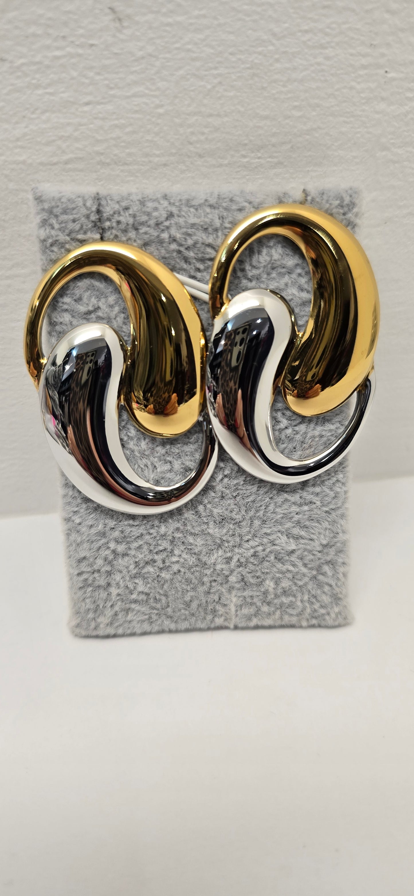 Orecchino Bi acciaio