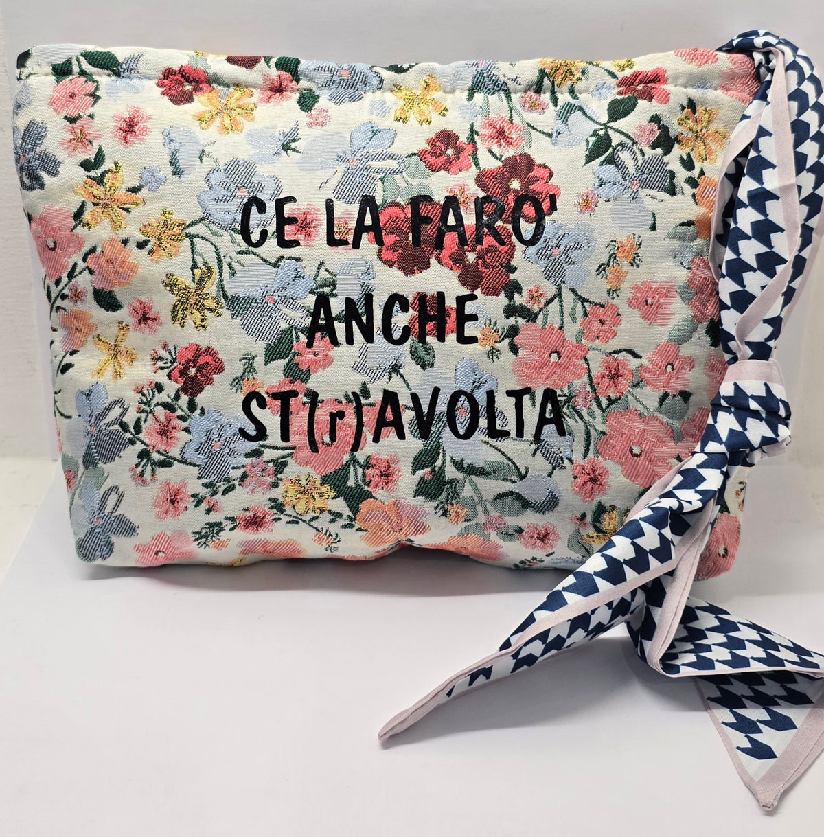 Le #similarMOOD "stravolta" wave