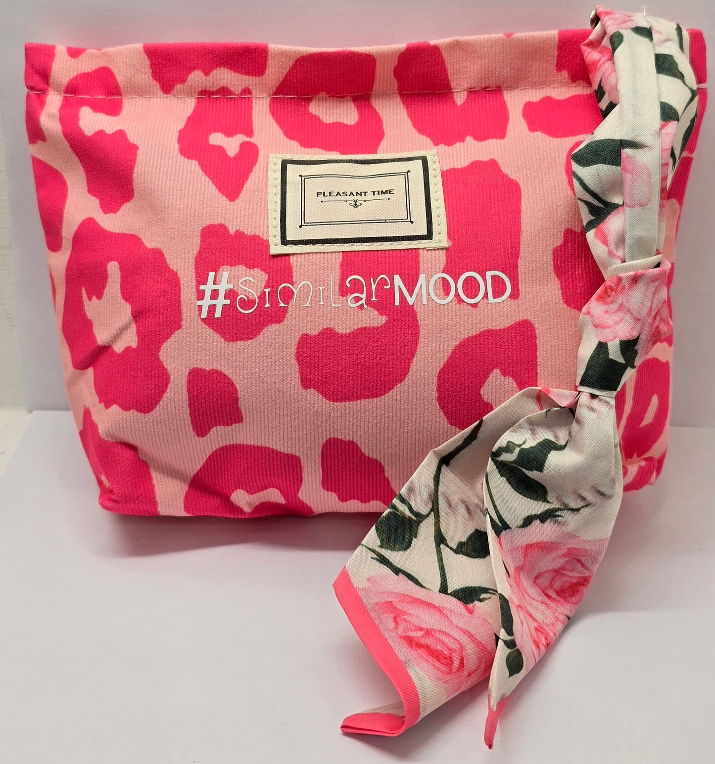 Le #similarMOOD " reggo più gintonic" animalier fucsia