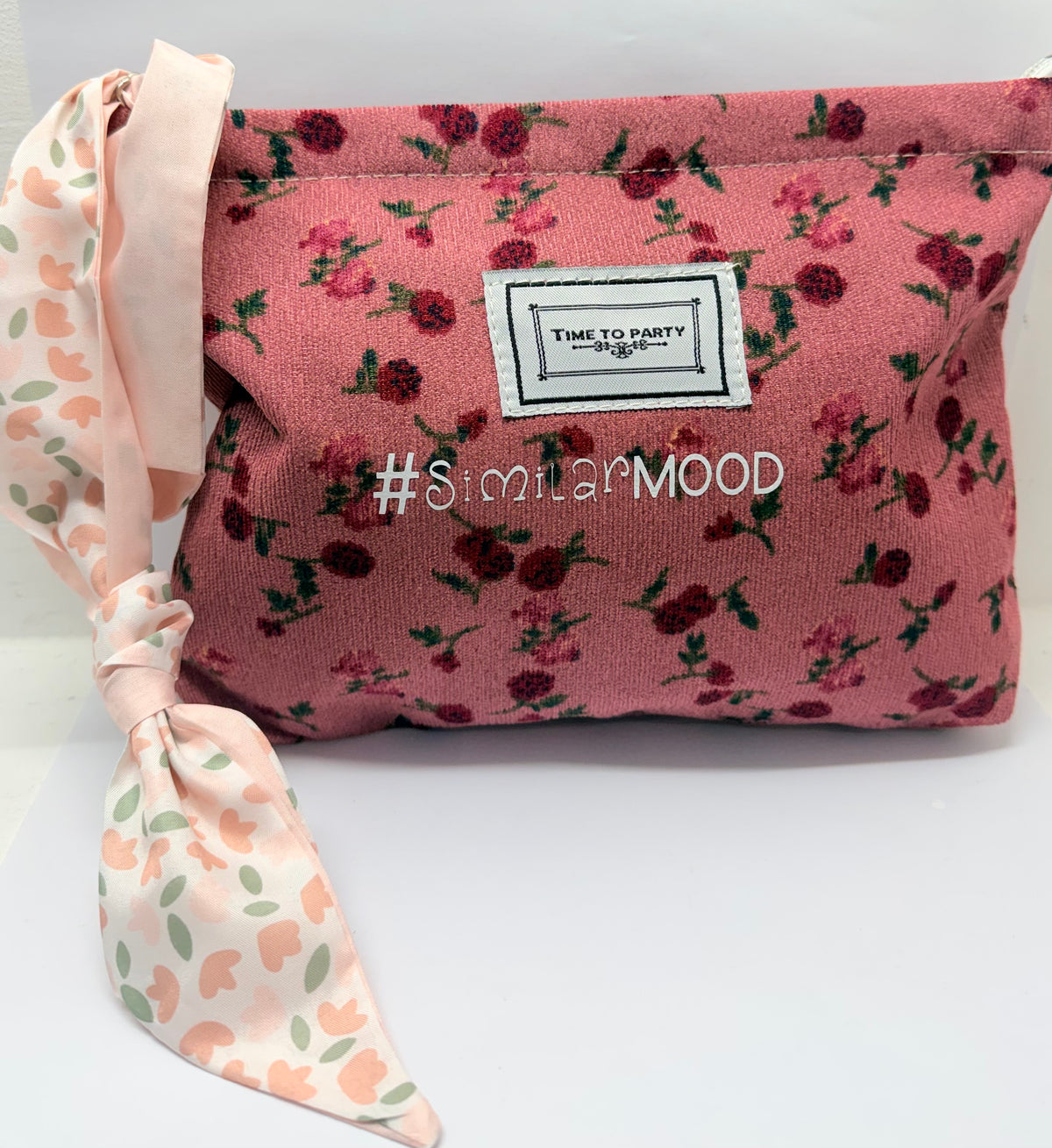 Le #similarMOOD "nata per il lusso" velluto fucsia