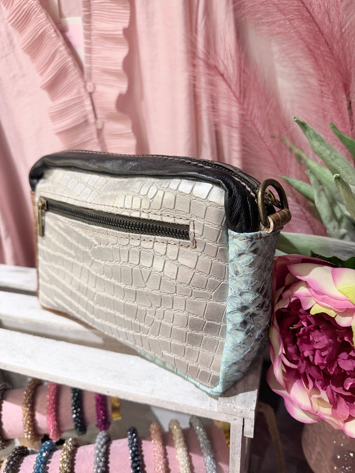 Clutch in pelle con tracolla @5