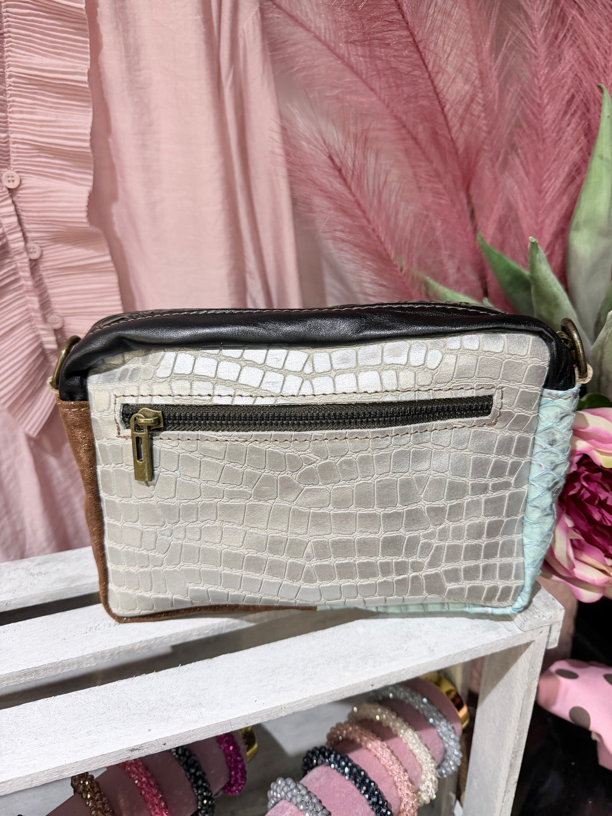 Clutch in pelle con tracolla @5