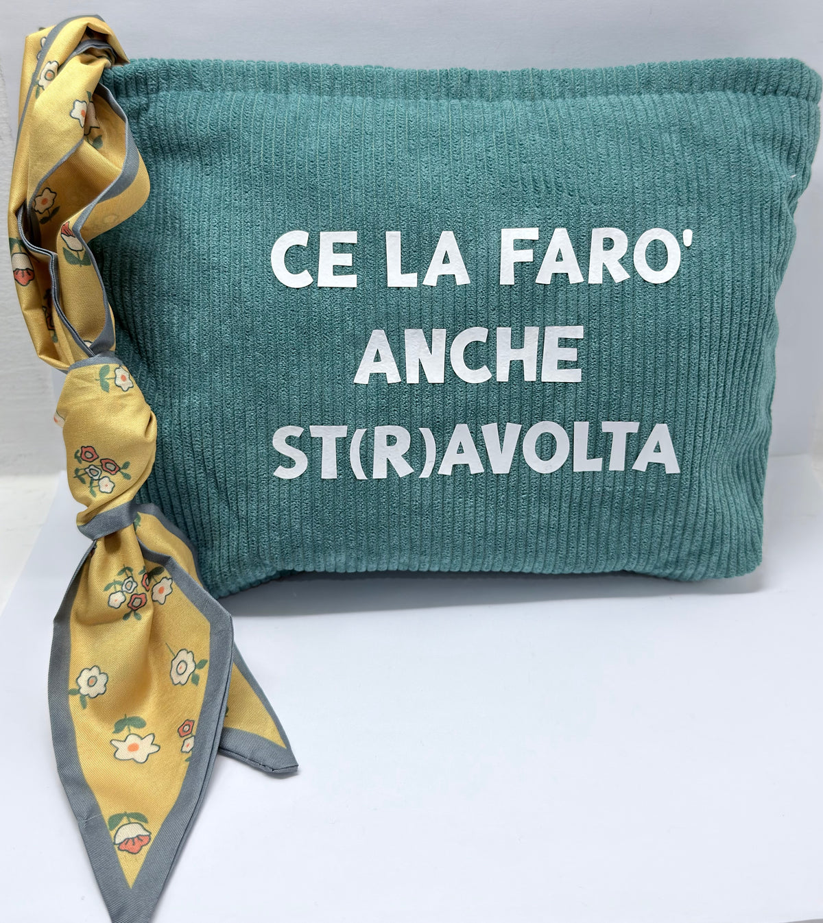 Le #similarMOOD "stravolta" velluto petrolio