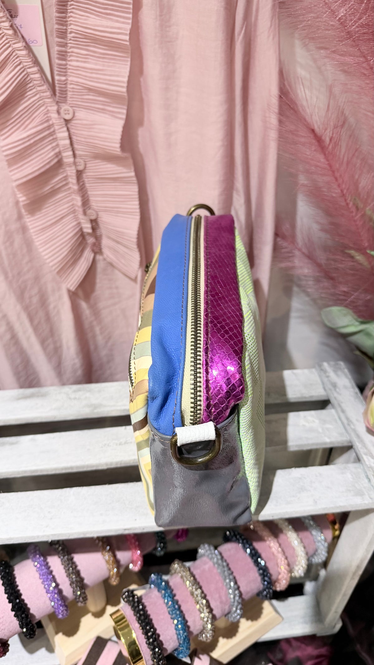 Clutch in pelle con tracolla @2