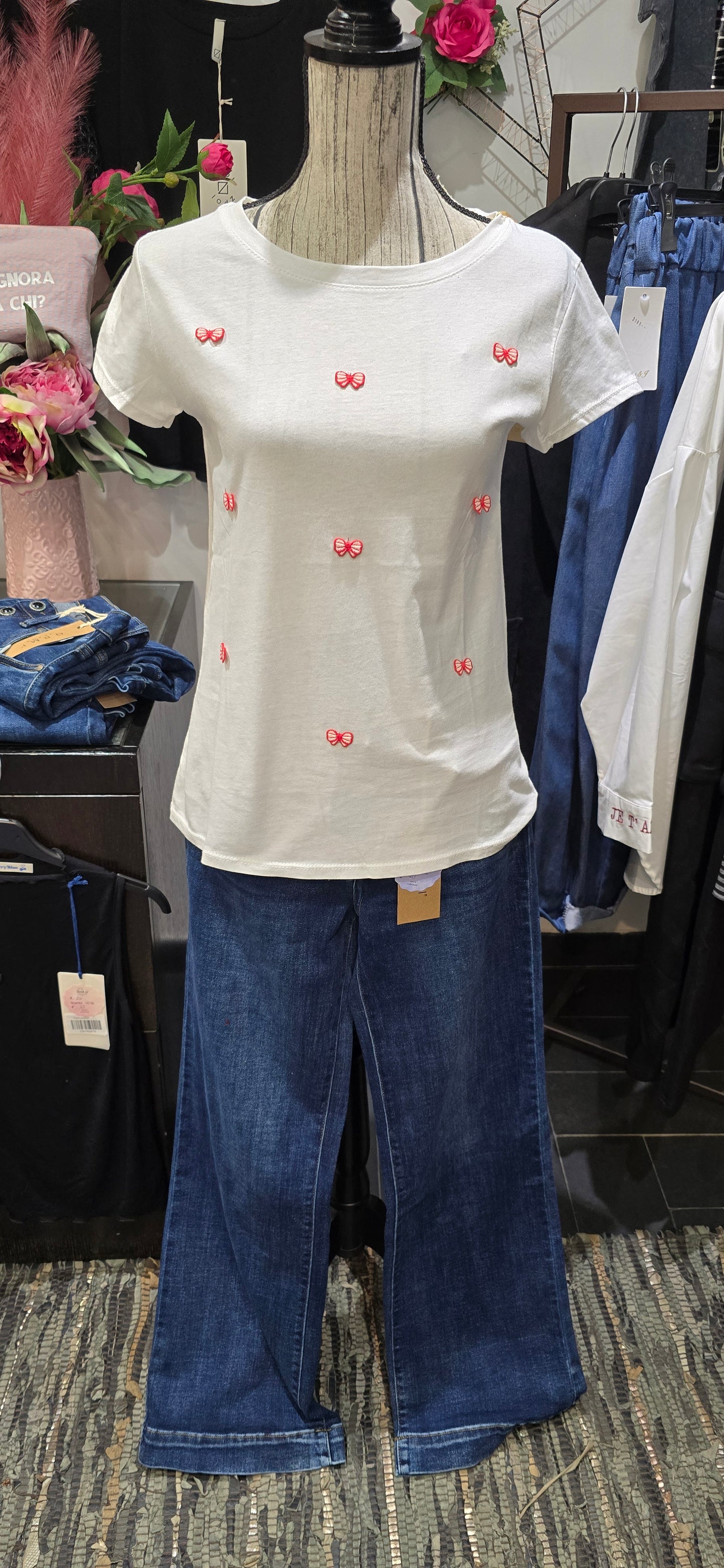 T shirt fiocchetti rossi
