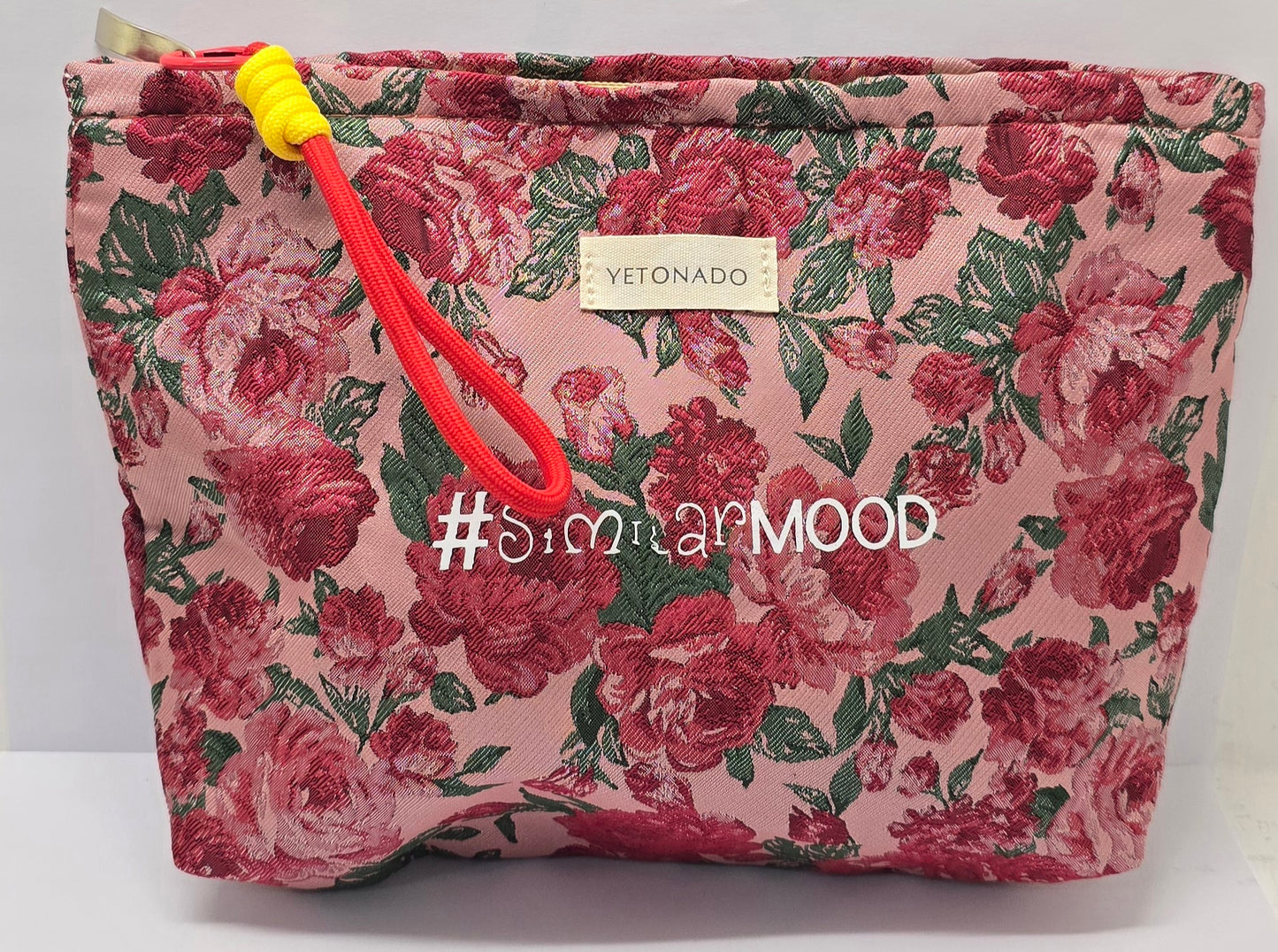 Le #similarMOOD " comunque la gente" fiori bordeaux