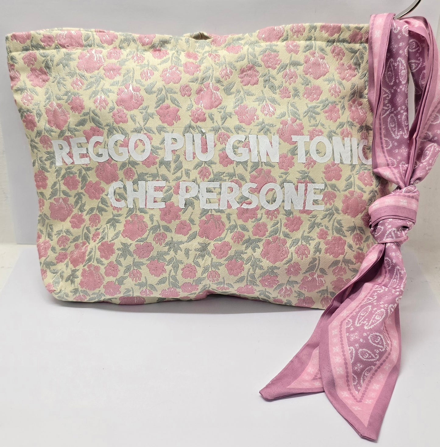 Le #similarMOOD " reggo piu gin tonic" fiorellini rosa