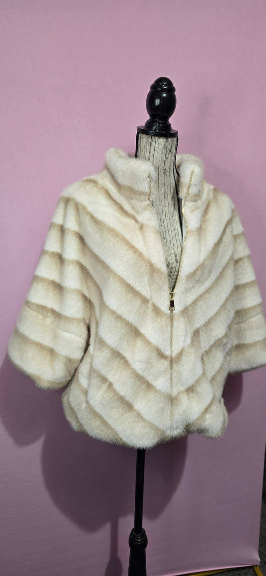 Cappotto in ecopelliccia Panna