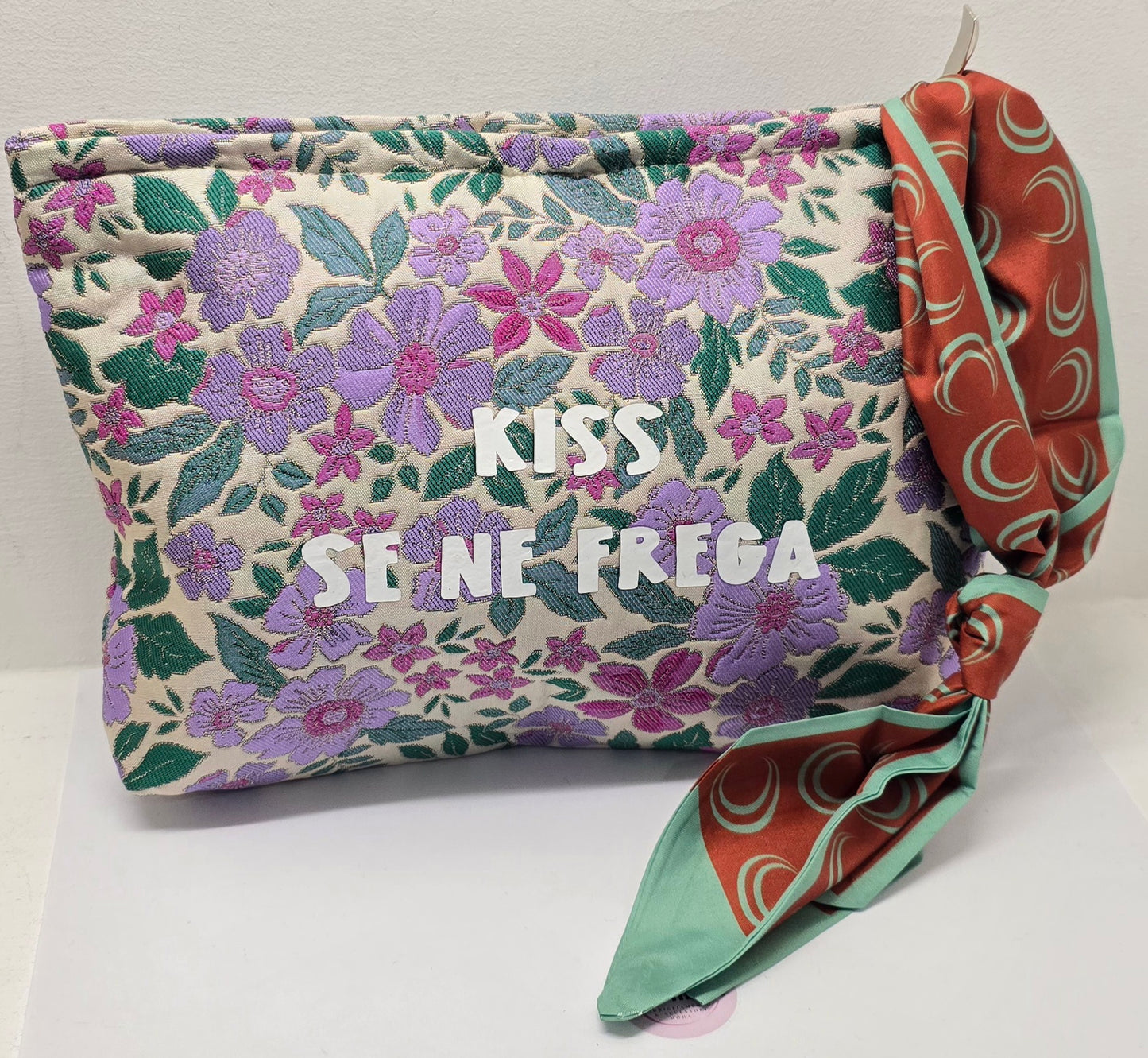 Le #similarMOOD " kiss" fiori viola