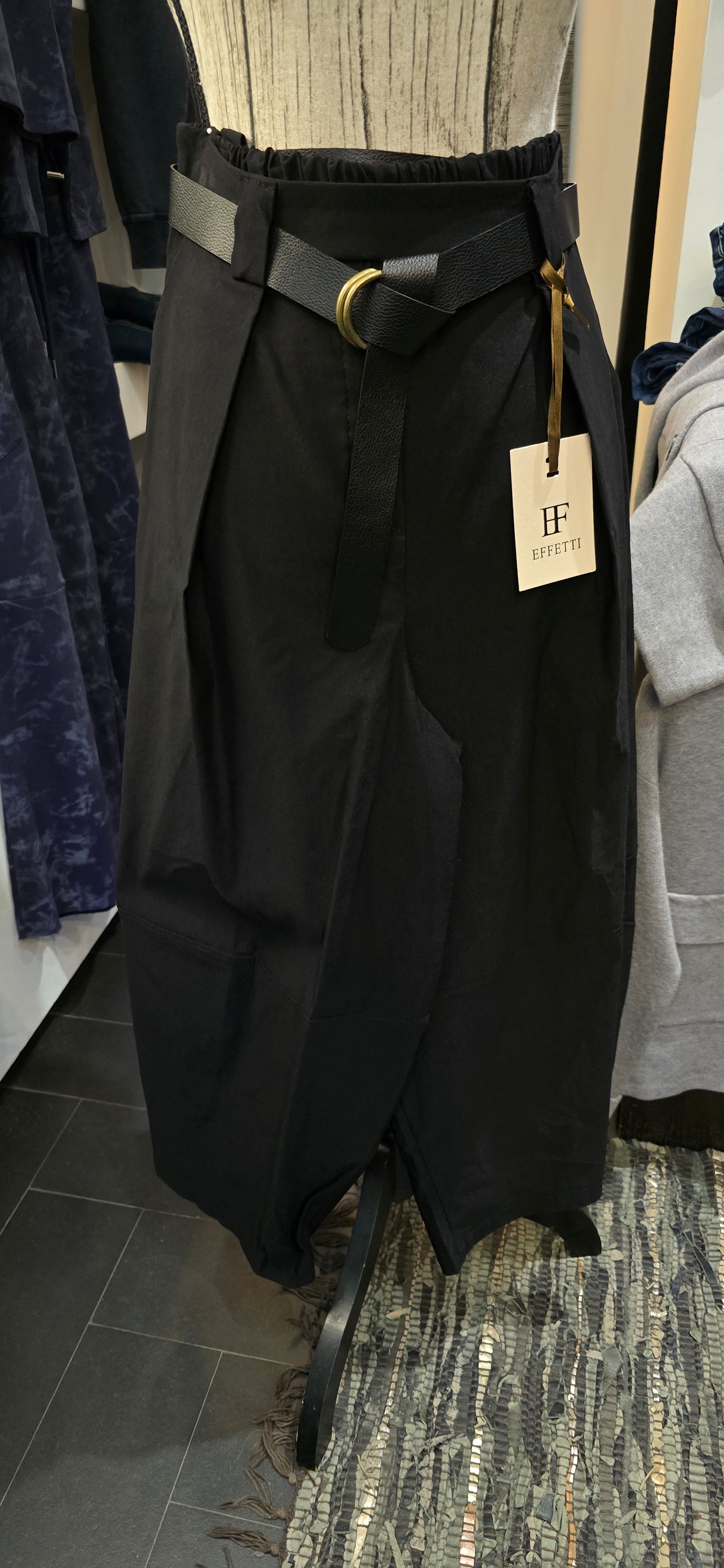 Pantalone balloon nero con cintura
