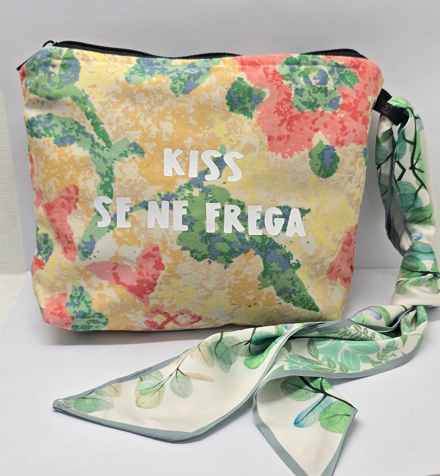 Le #similarMOOD LUXURY " kiss" @111
