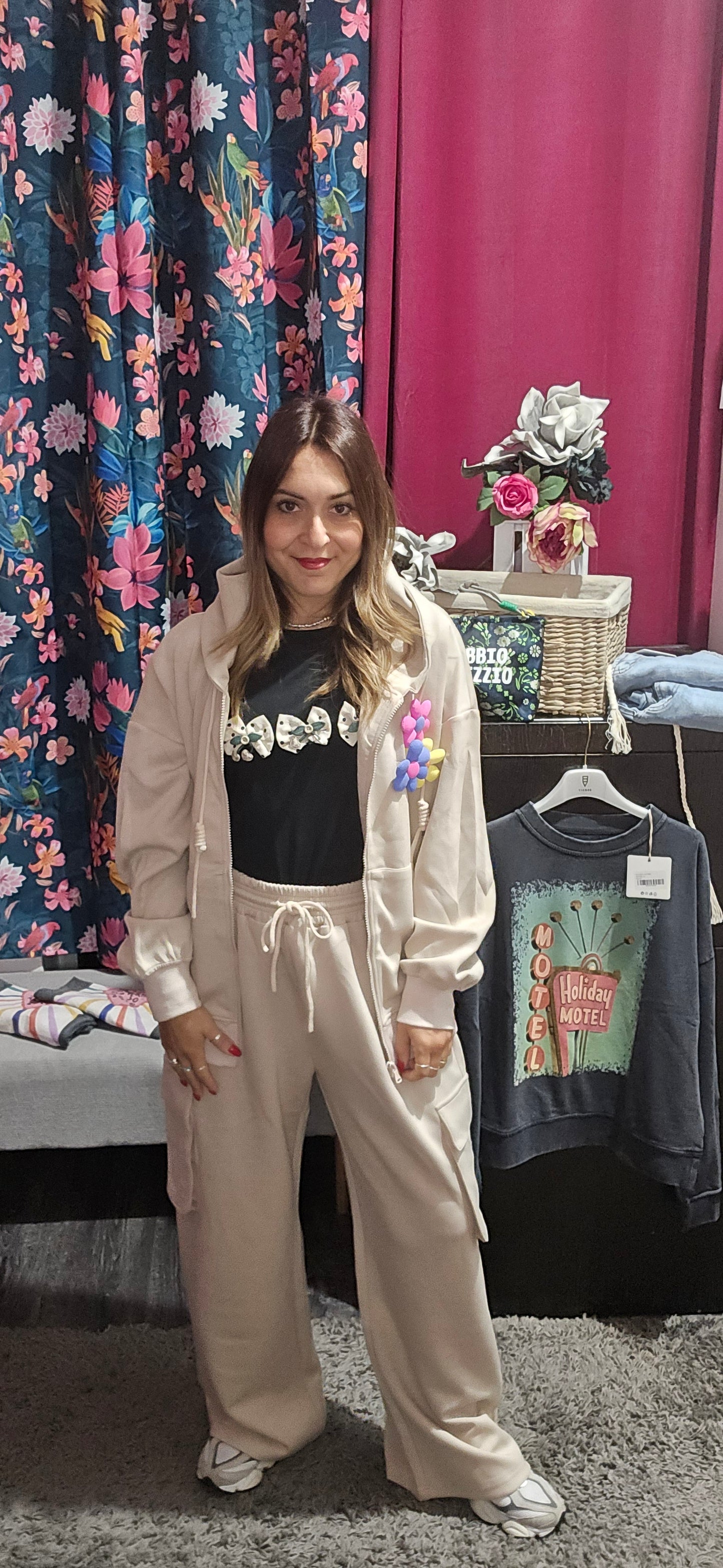 Pantalone tuta crema cargo