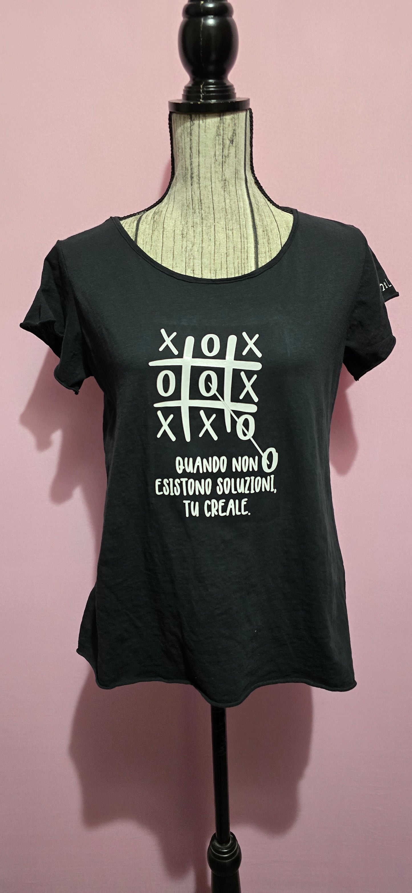 Le #similarMOOD  t shirt " soluzioni " nera