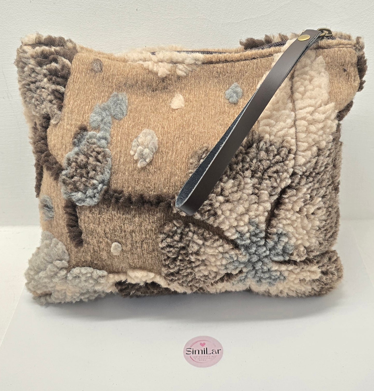 La Fuffy pochette camel