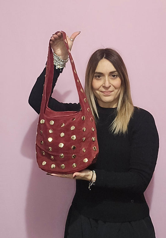 Borsa borchie bordeaux chiaro