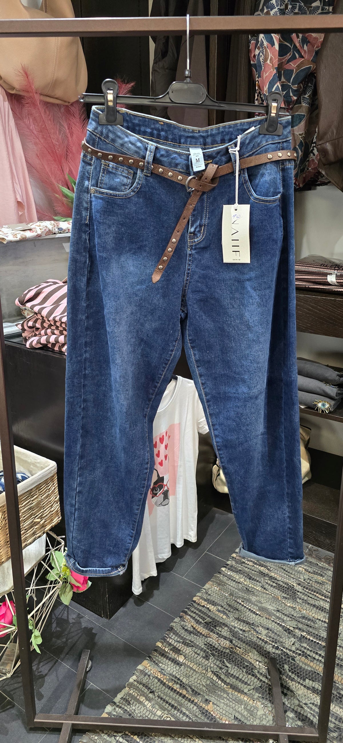 Jeans regular con cinturino ecopelle