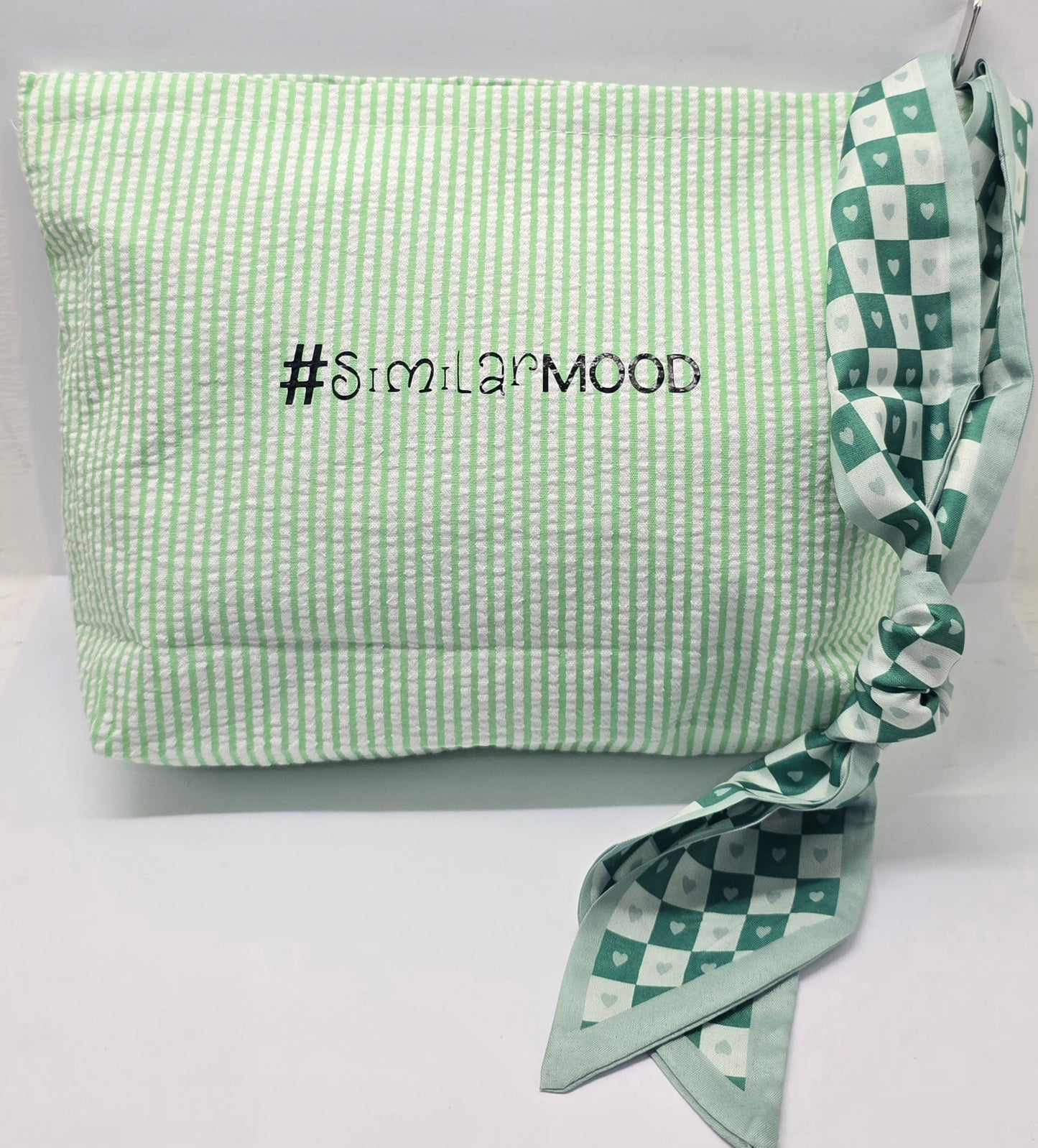 Le #similarMOOD " grazie"  righe verde
