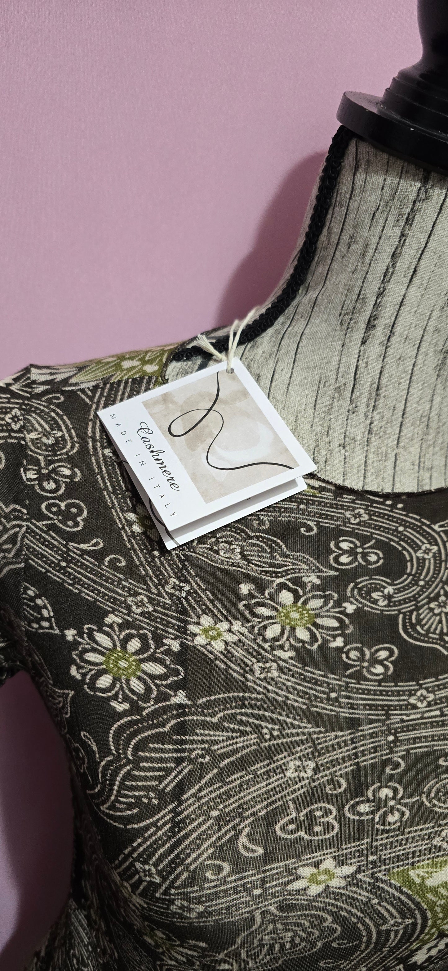 Magliettina misto cashmere fantasia fiorata