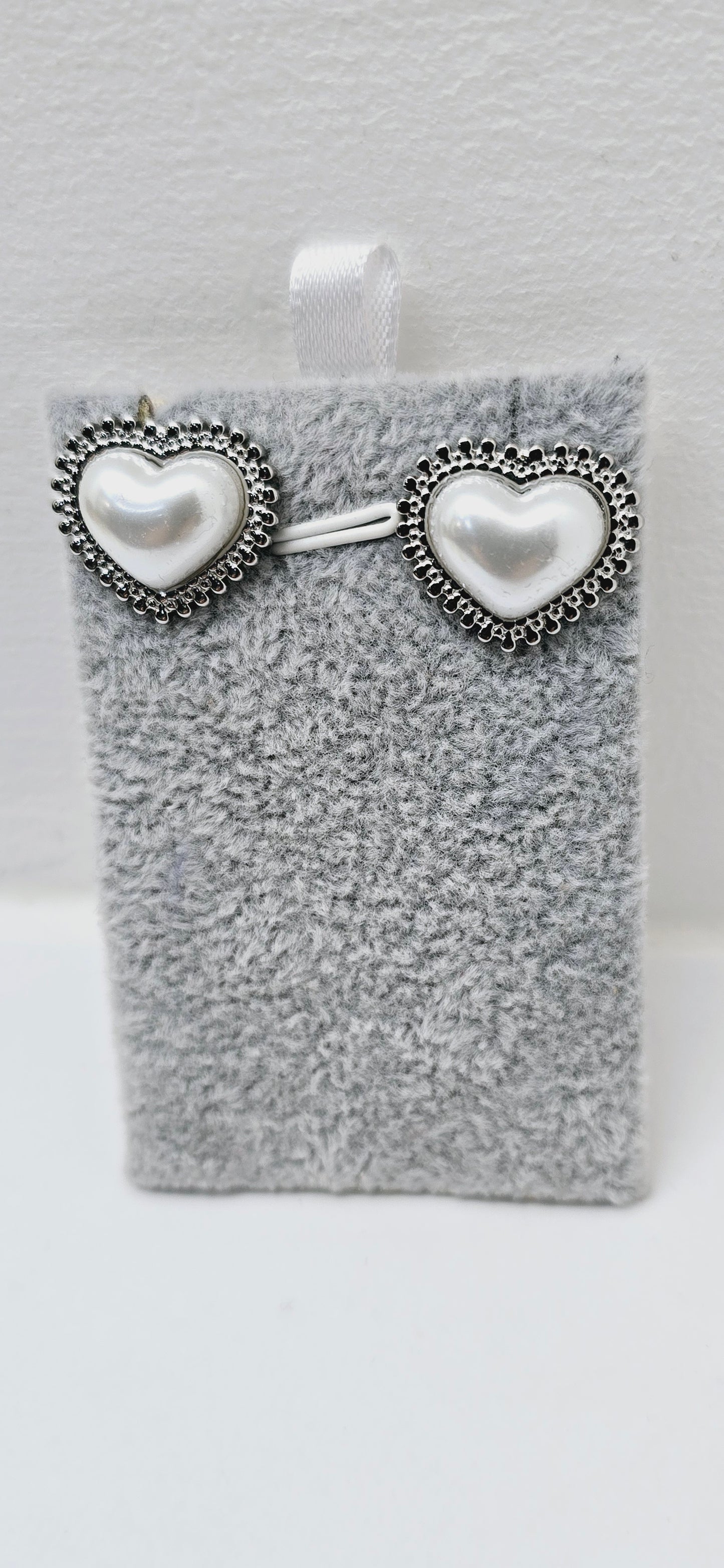 Orecchino cuore perla silver