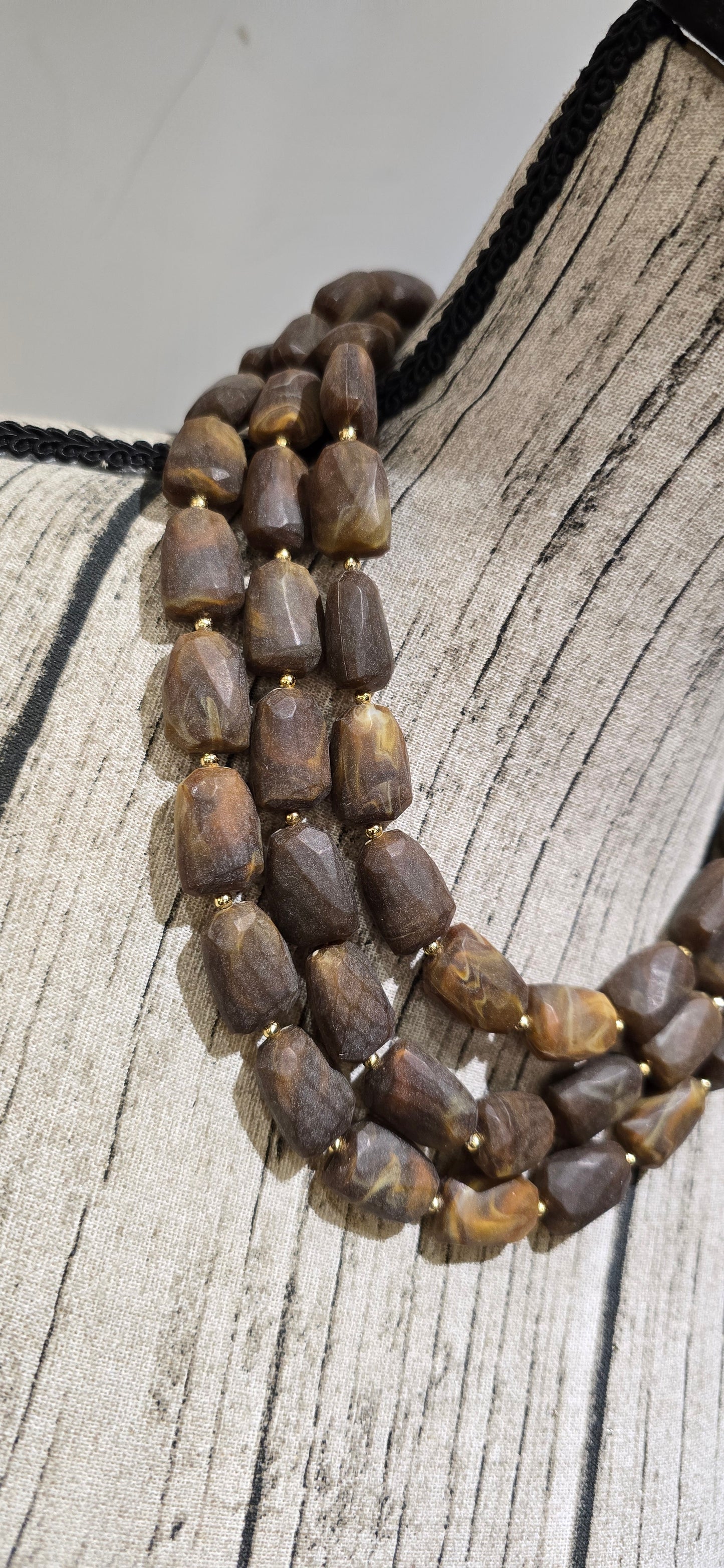 Girocollo Bari marrone