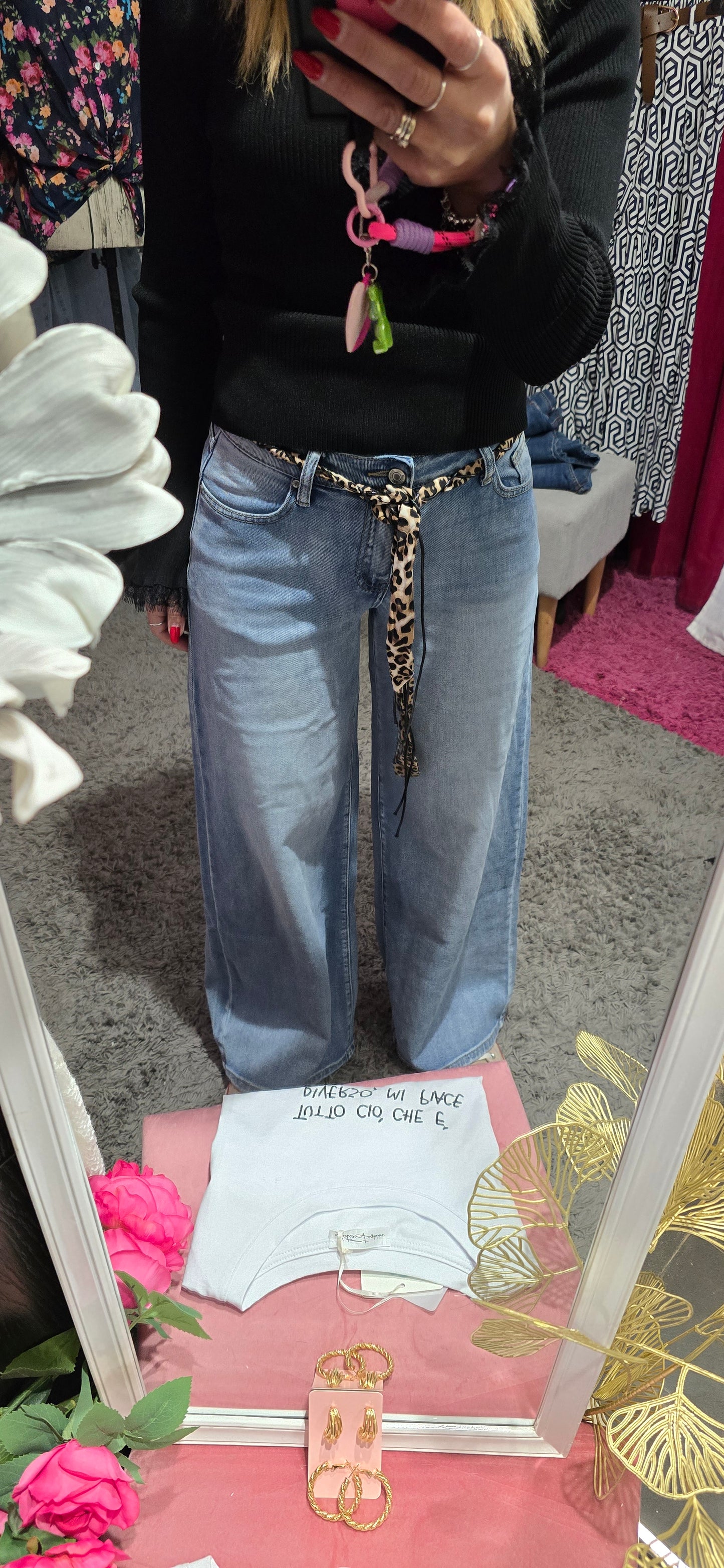 Jeans palazzo con cinturino animalier