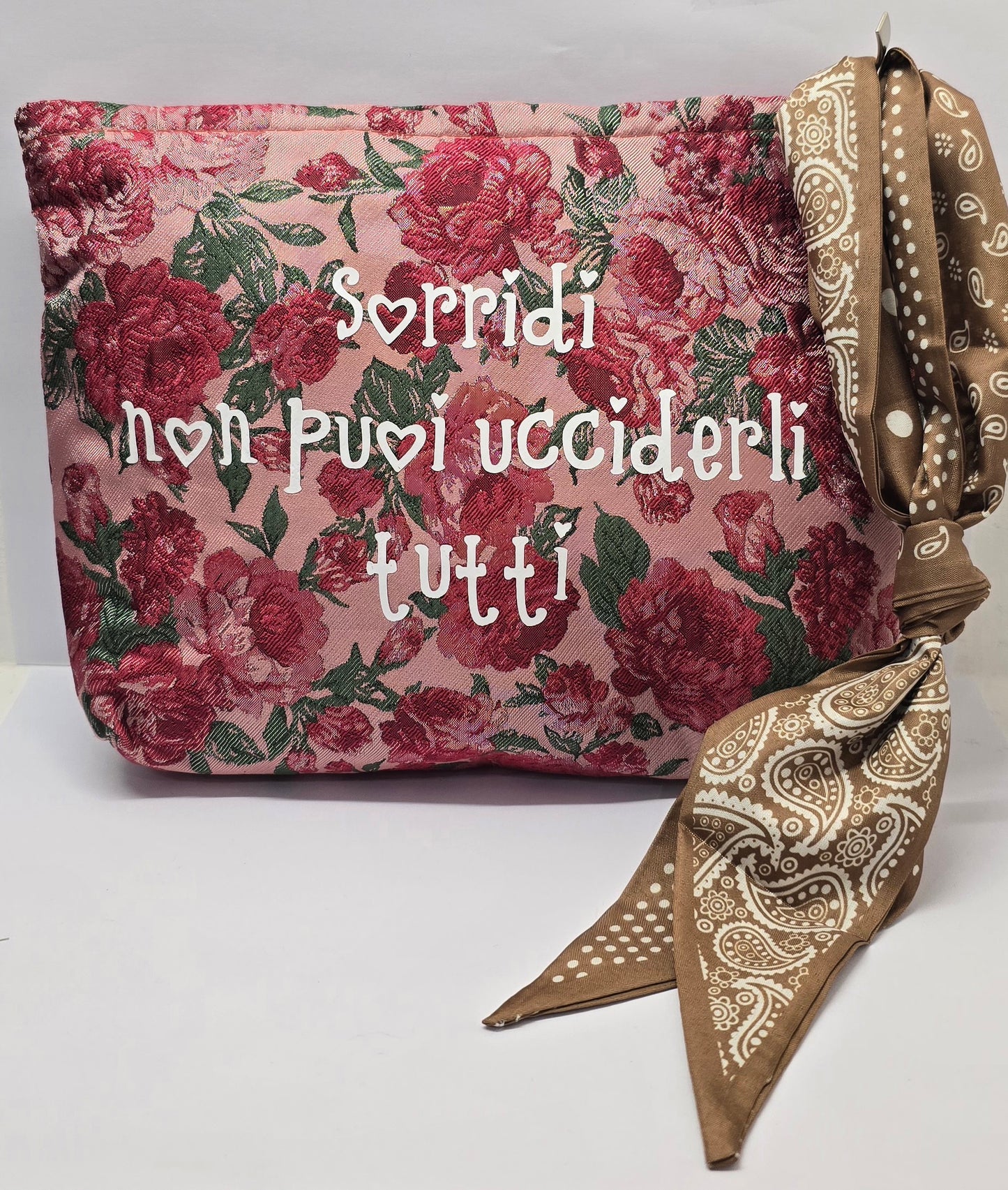 Le #similarMOOD " sorridi" fiori bordeaux