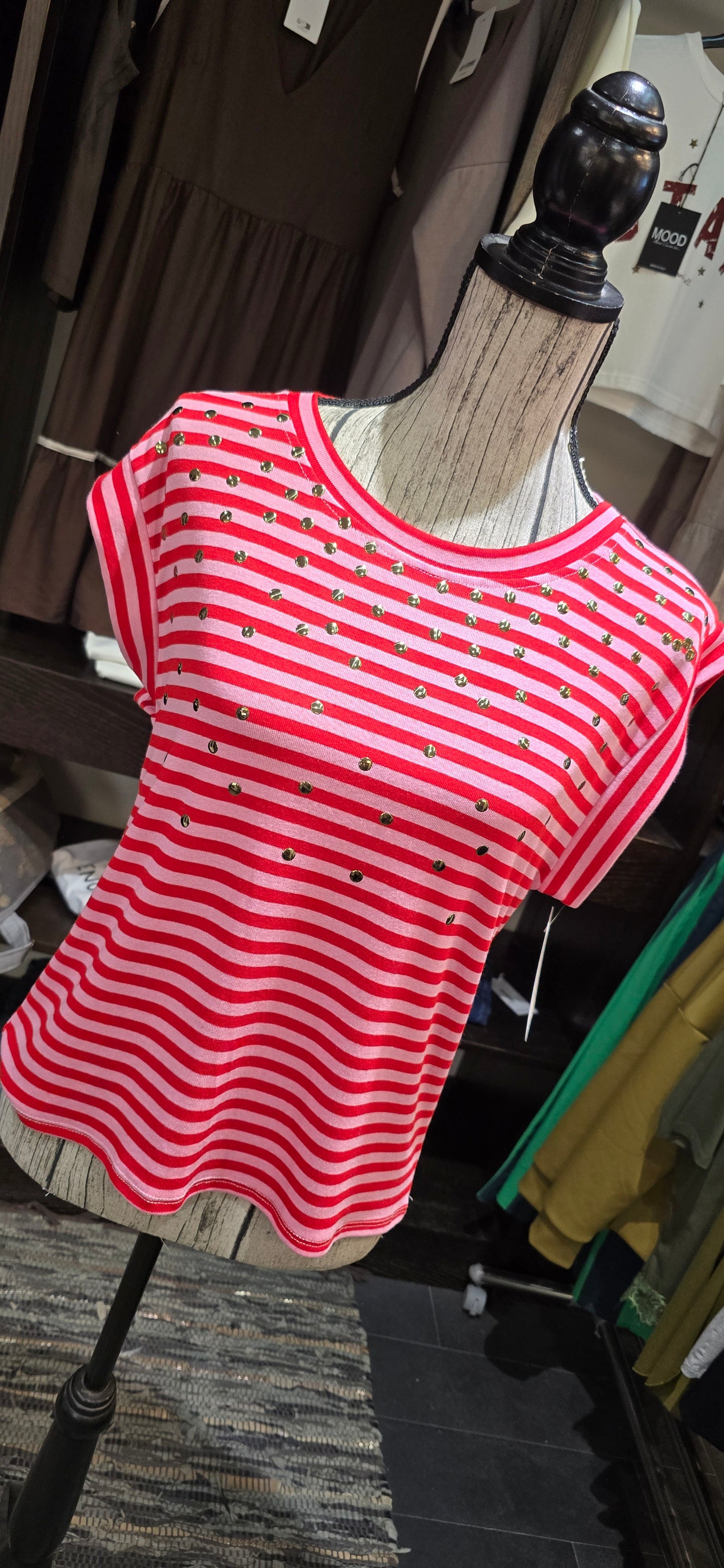 Maglia righe con borchie