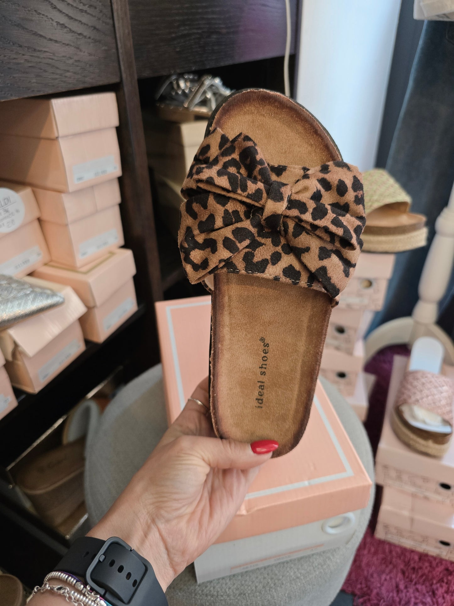 Sandalo leoparad