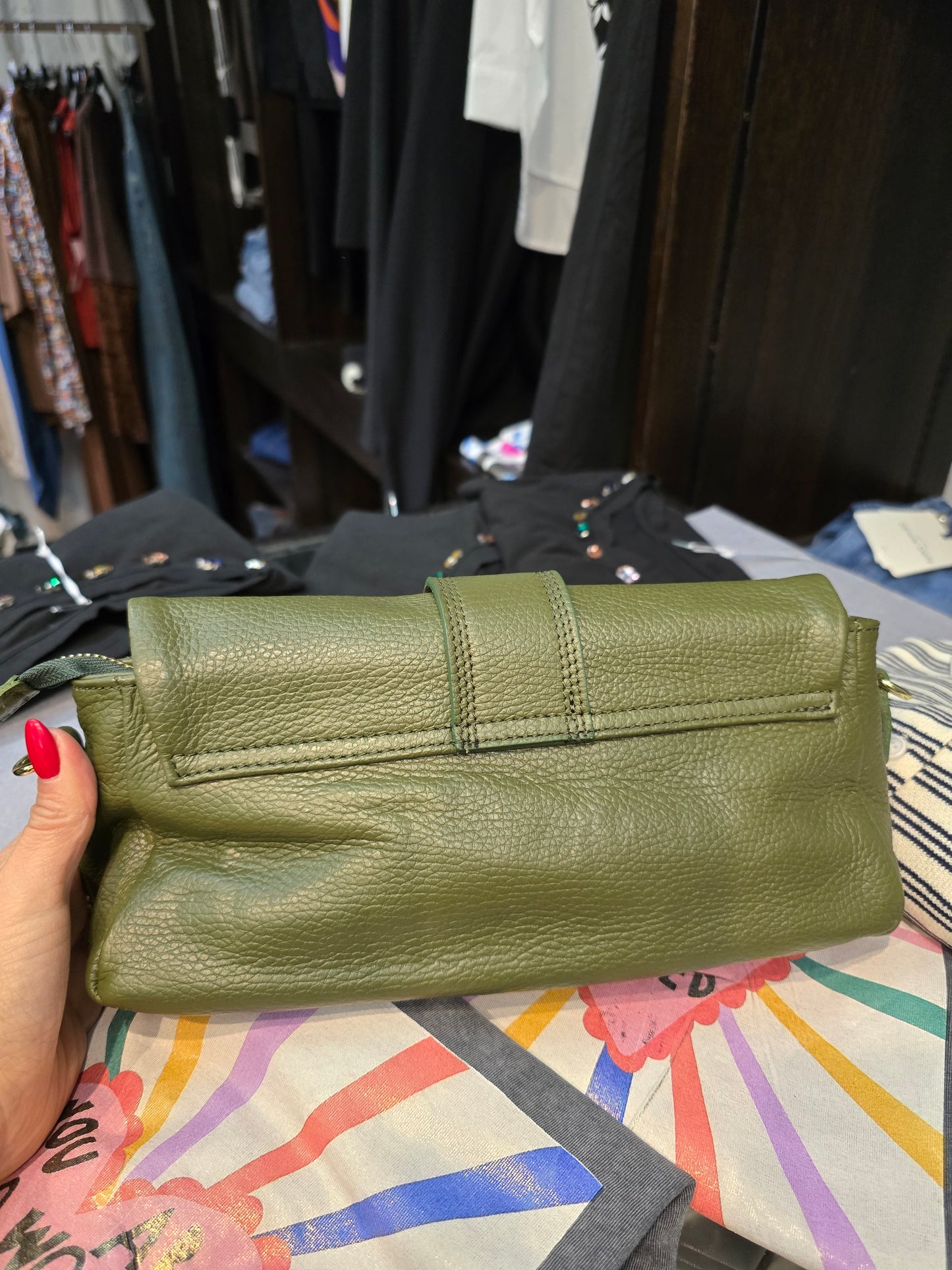 Borsa pelle Deinara verde military