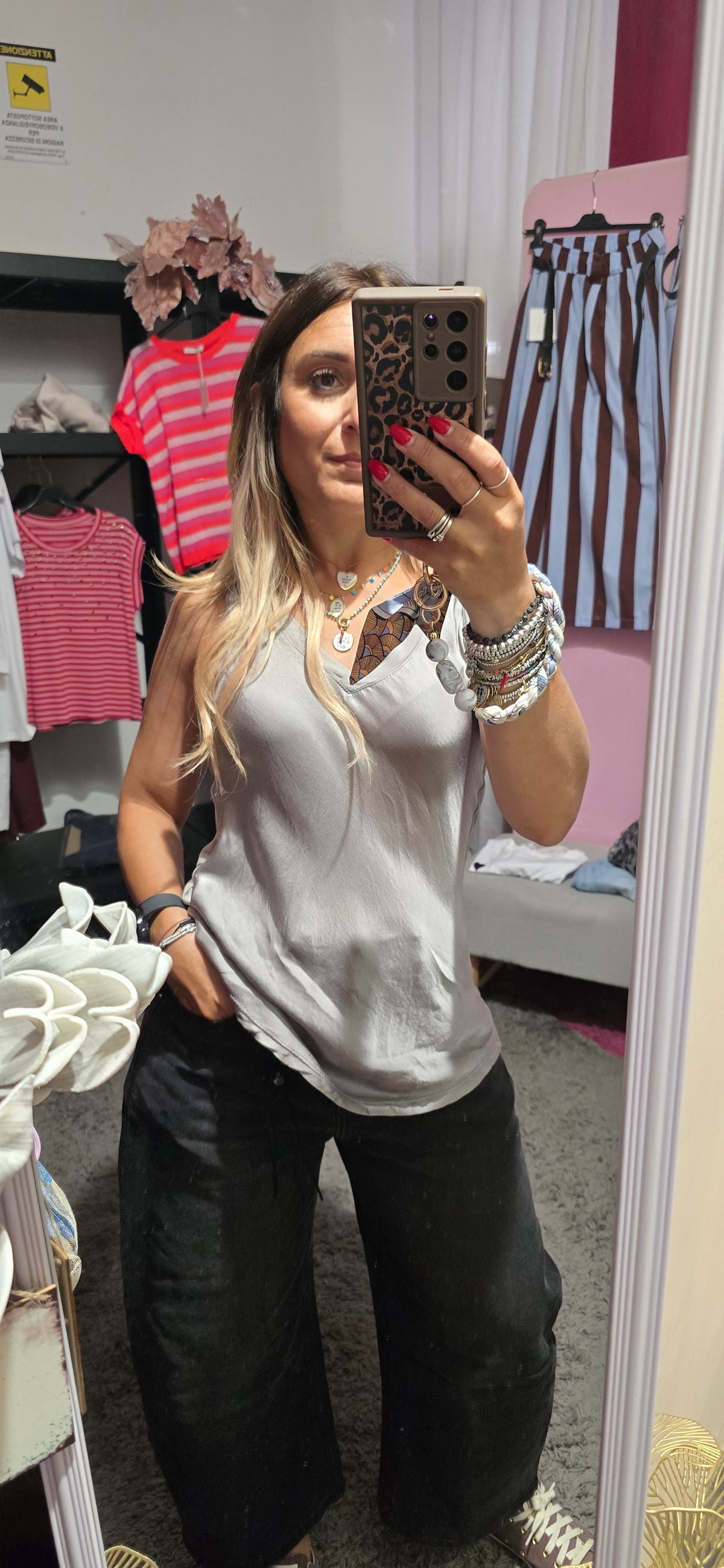 Top raso grigio perla