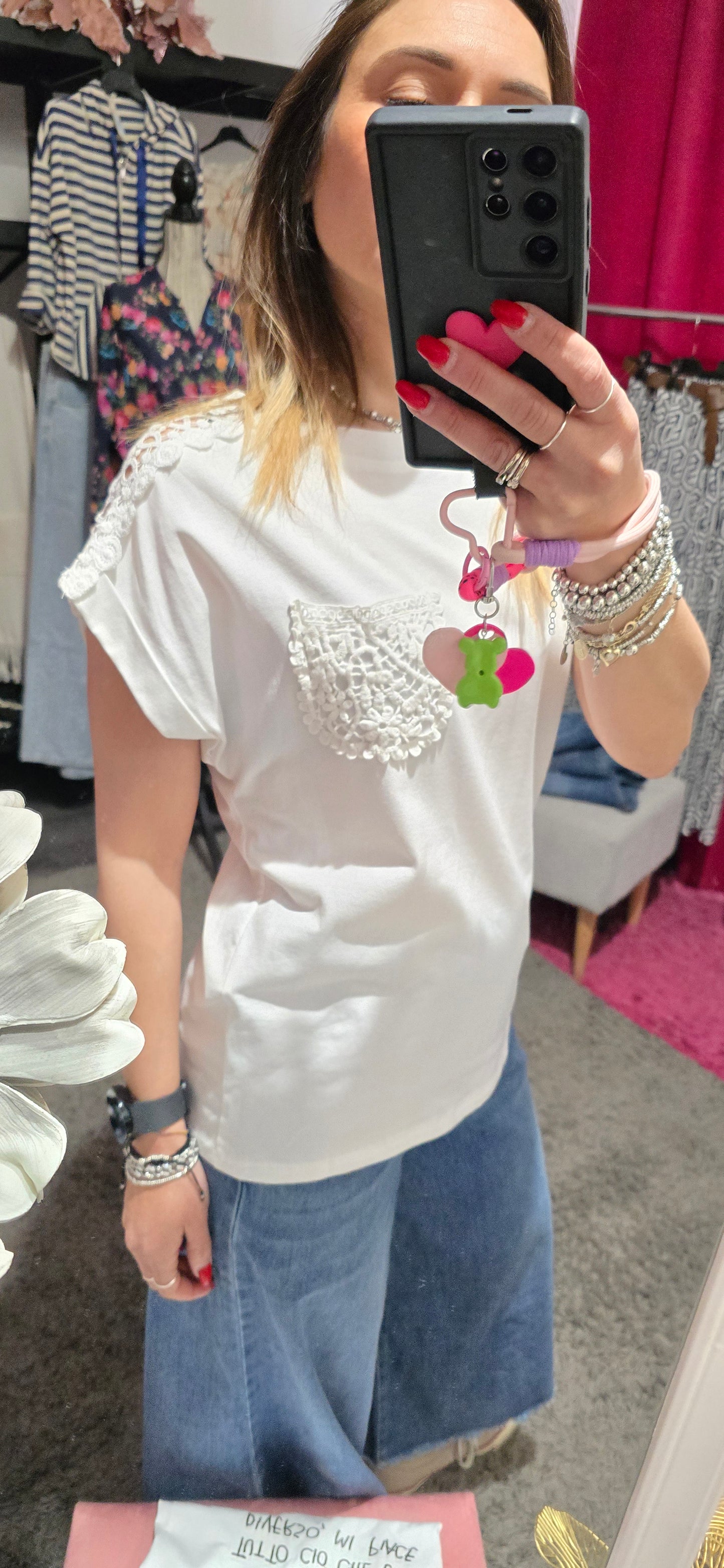 T shirt con tasca crochet bianca