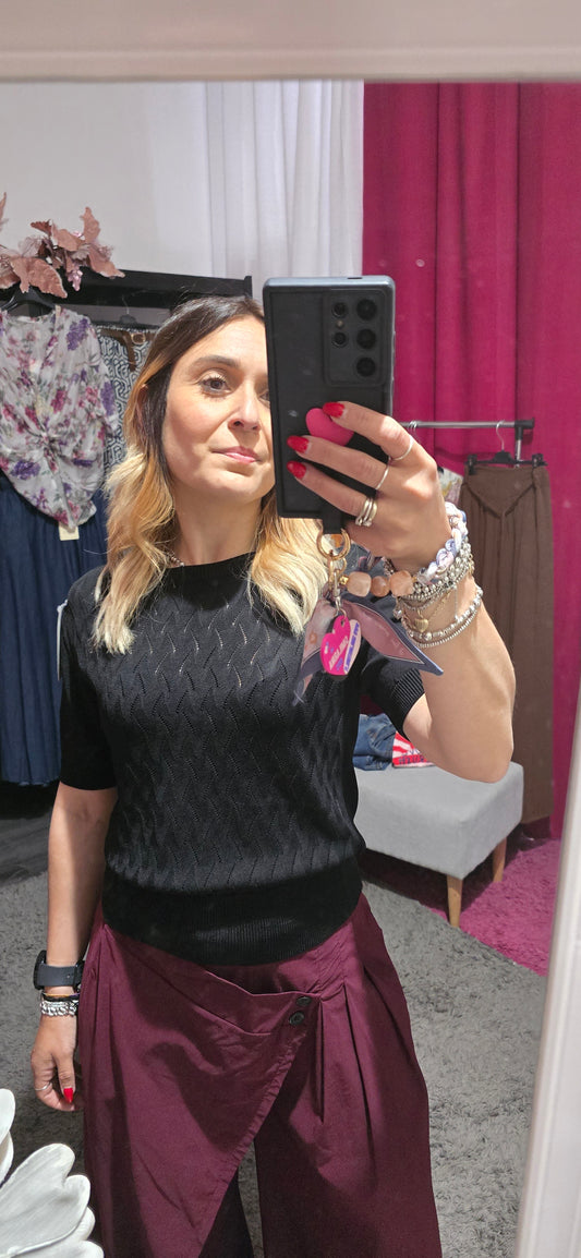 Maglia in filo nera