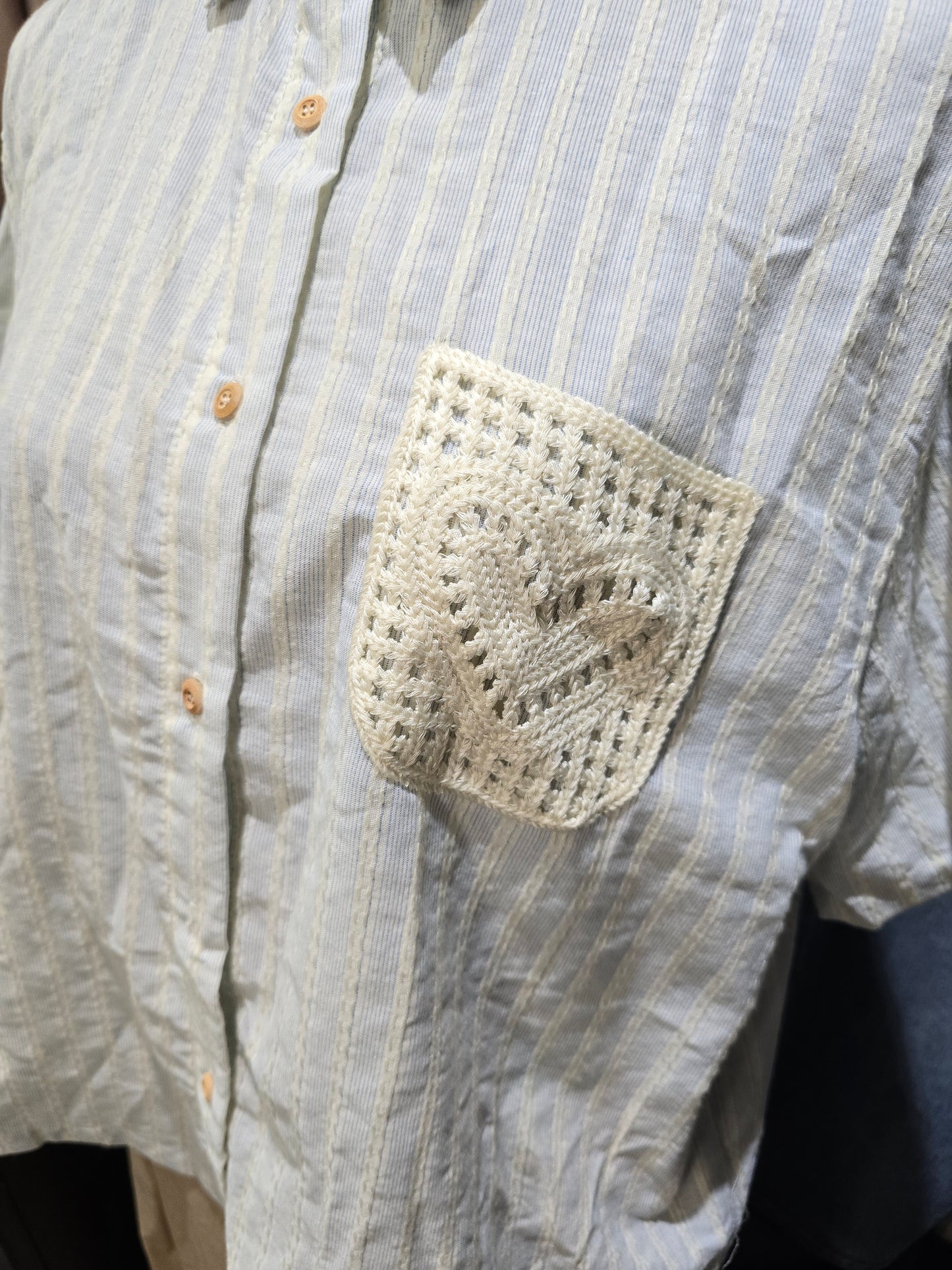 Camicia righe con taschino macrame'