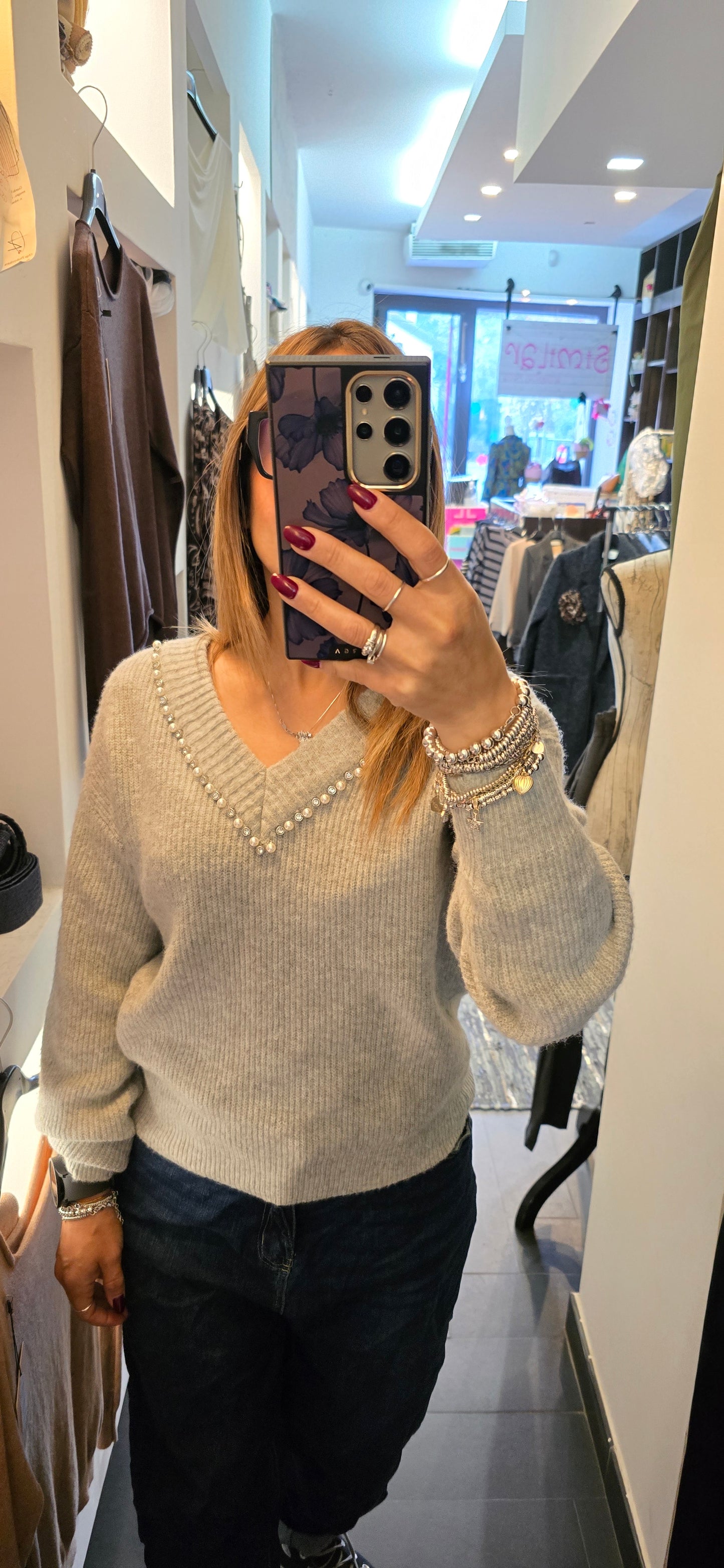 Pull perle e strass grigio