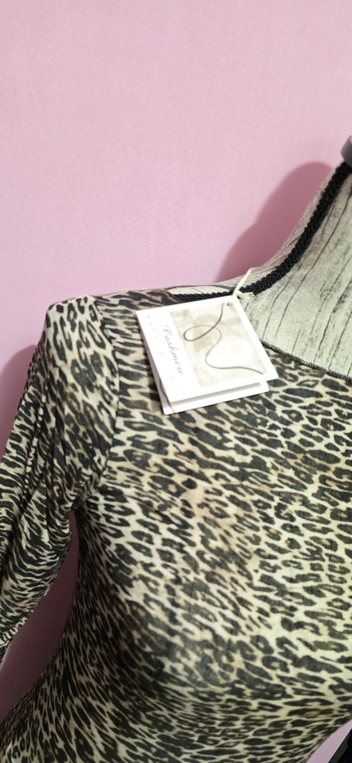 Magliettina misto cashmere animal print