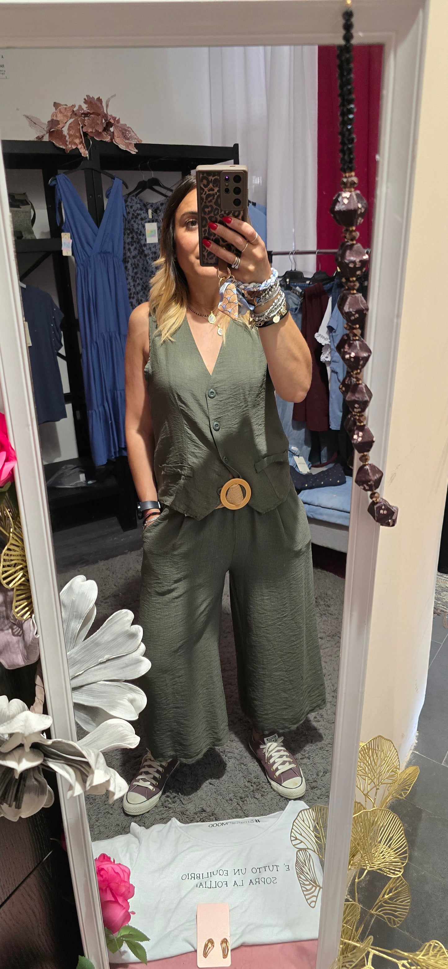 Pantalone viscosa con continua verde