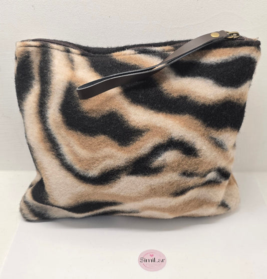 La Fuffy pochette  zebra camel