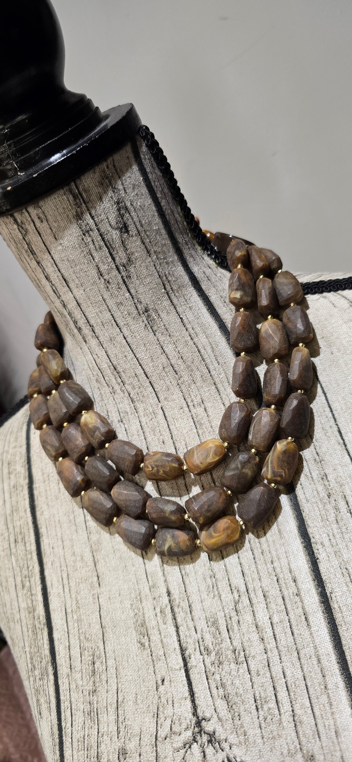 Girocollo Bari marrone