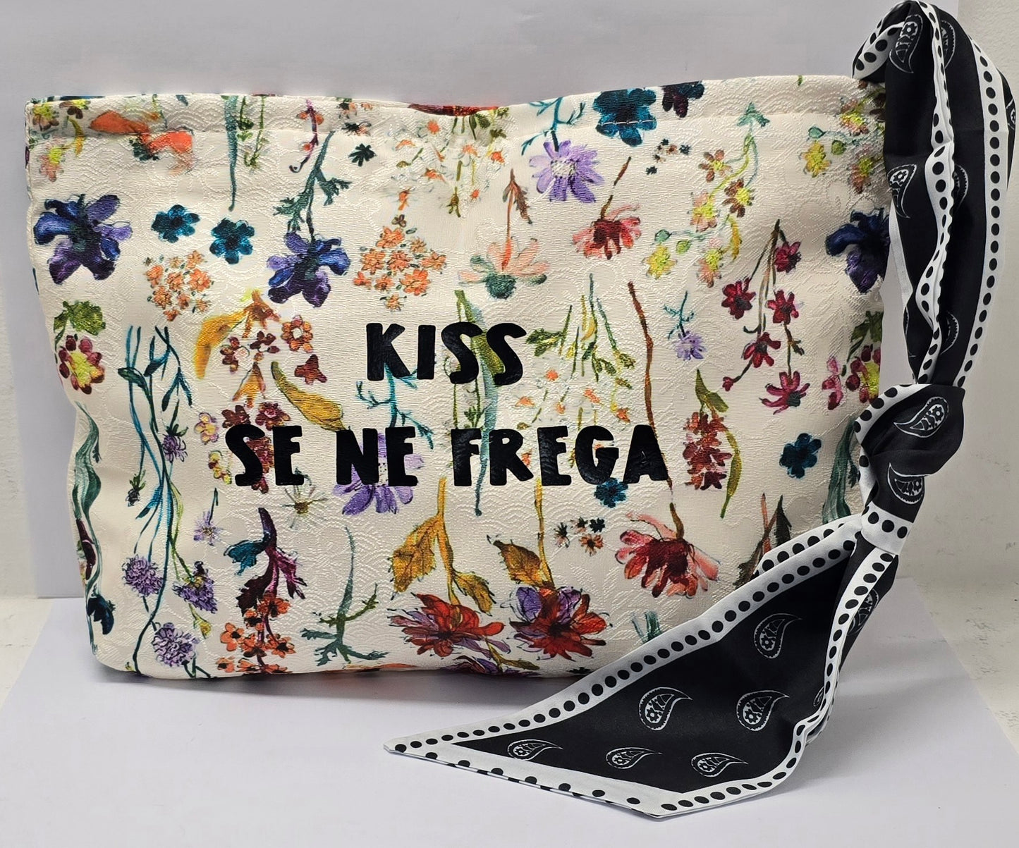 Le #similarMOOD " kiss" fiori panna