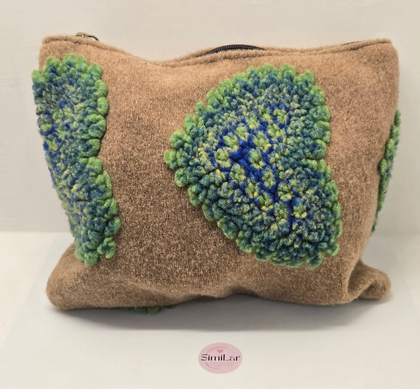 La Fuffy pochette cuori verde