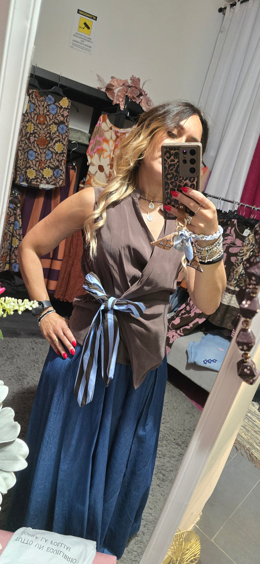 Blusa a portafoglio con fiocco moro