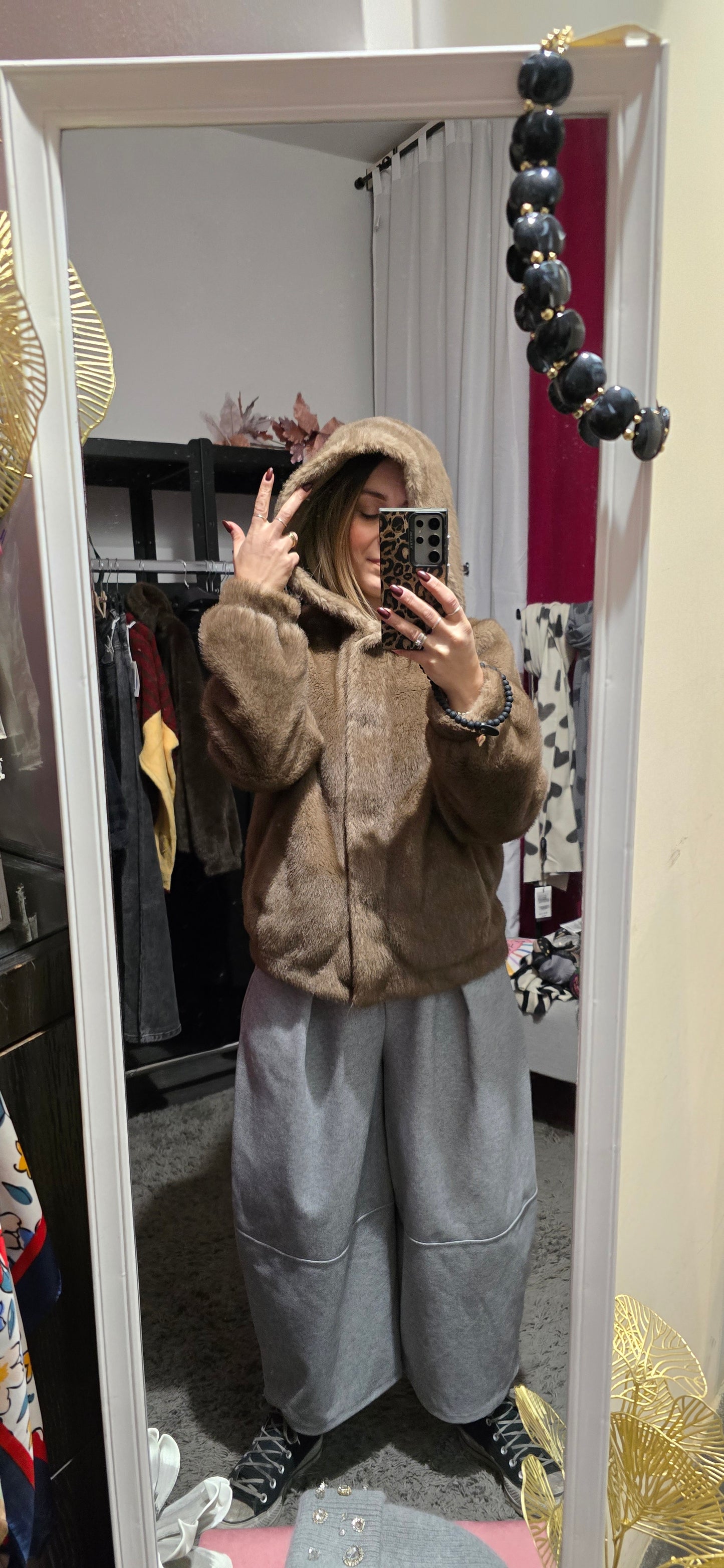 Pellicciotto eco fango con cappuccio