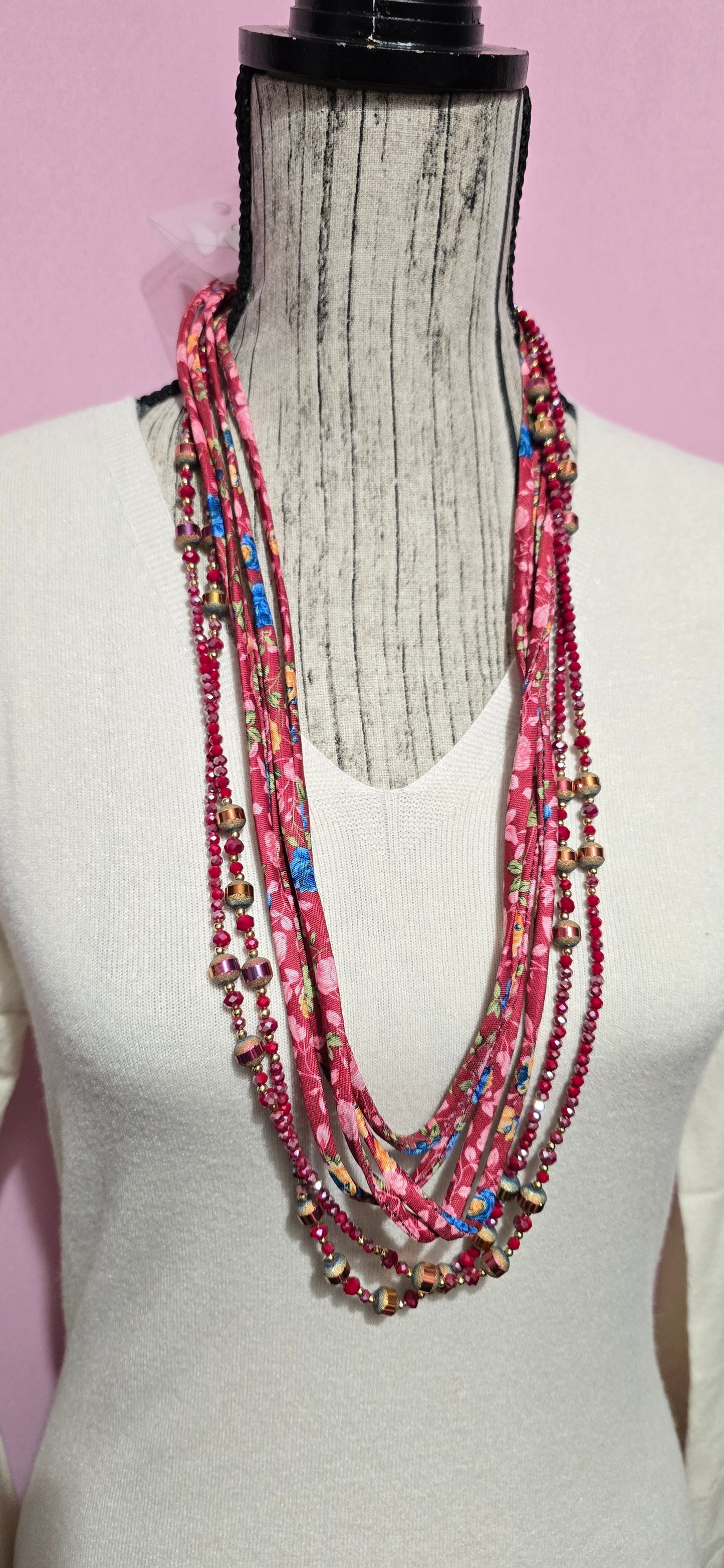 Collana multifilo fragola